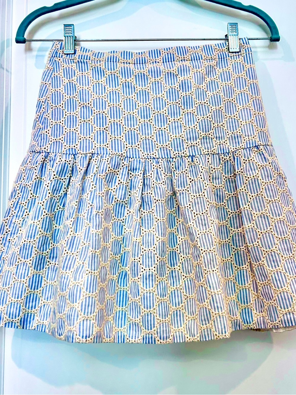 LIKE NEW Sz 2 J.Crew Esplanande Mini Blue Striped Seersucker Eyelet Skirt J Crew